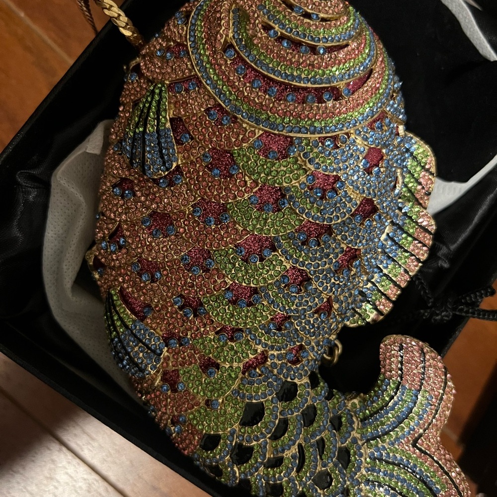 Colorful Fish-Shaped Clutch